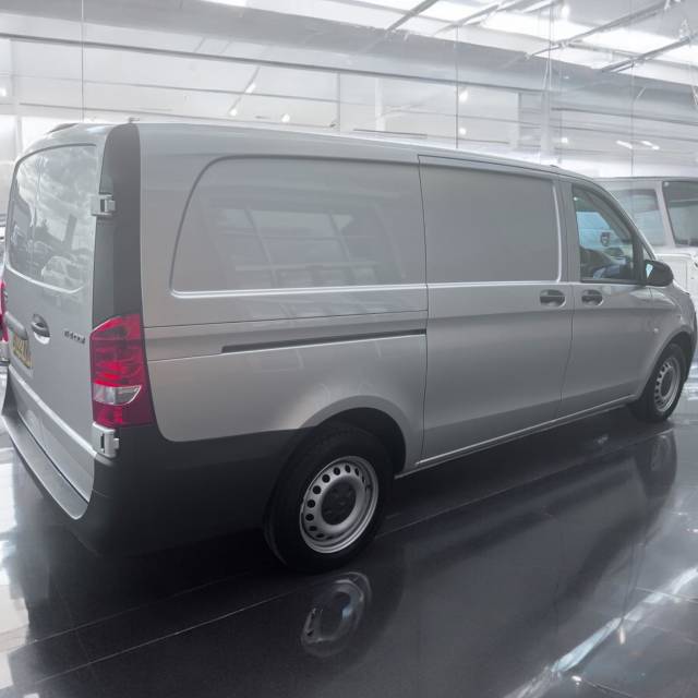 2022 Mercedes-Benz Vito 2.0 114CDI Progressive Van 9G-Tronic
