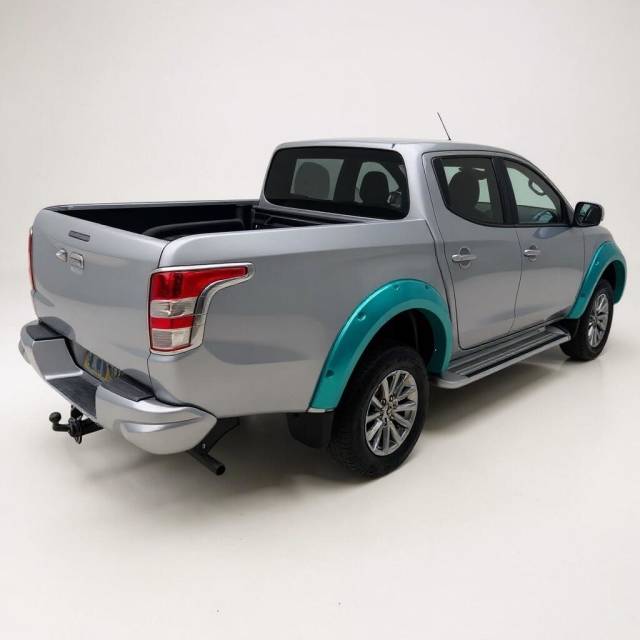 2019 Mitsubishi L200 2.4 Double Cab DI-D 178 Barbarian 4WD