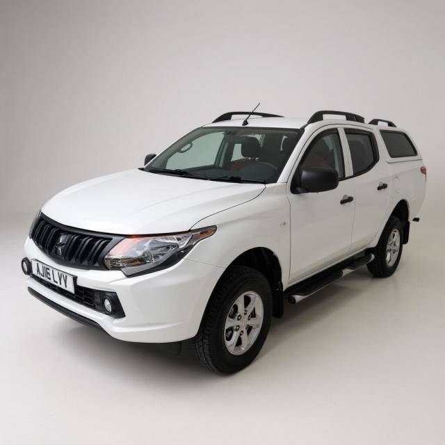 Mitsubishi L200 2.4 Double Cab DI-D 151 4Life 4WD Pick Up Diesel WHITE